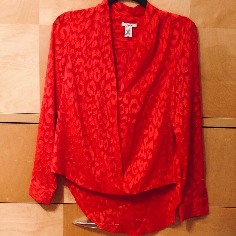 *Sold* 💚‼️Bar III Women’s Red Blouse Size XS - Picture 3 of 5